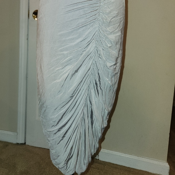 H&M Ruched Off Shoulder Dress - Picture 2 of 6